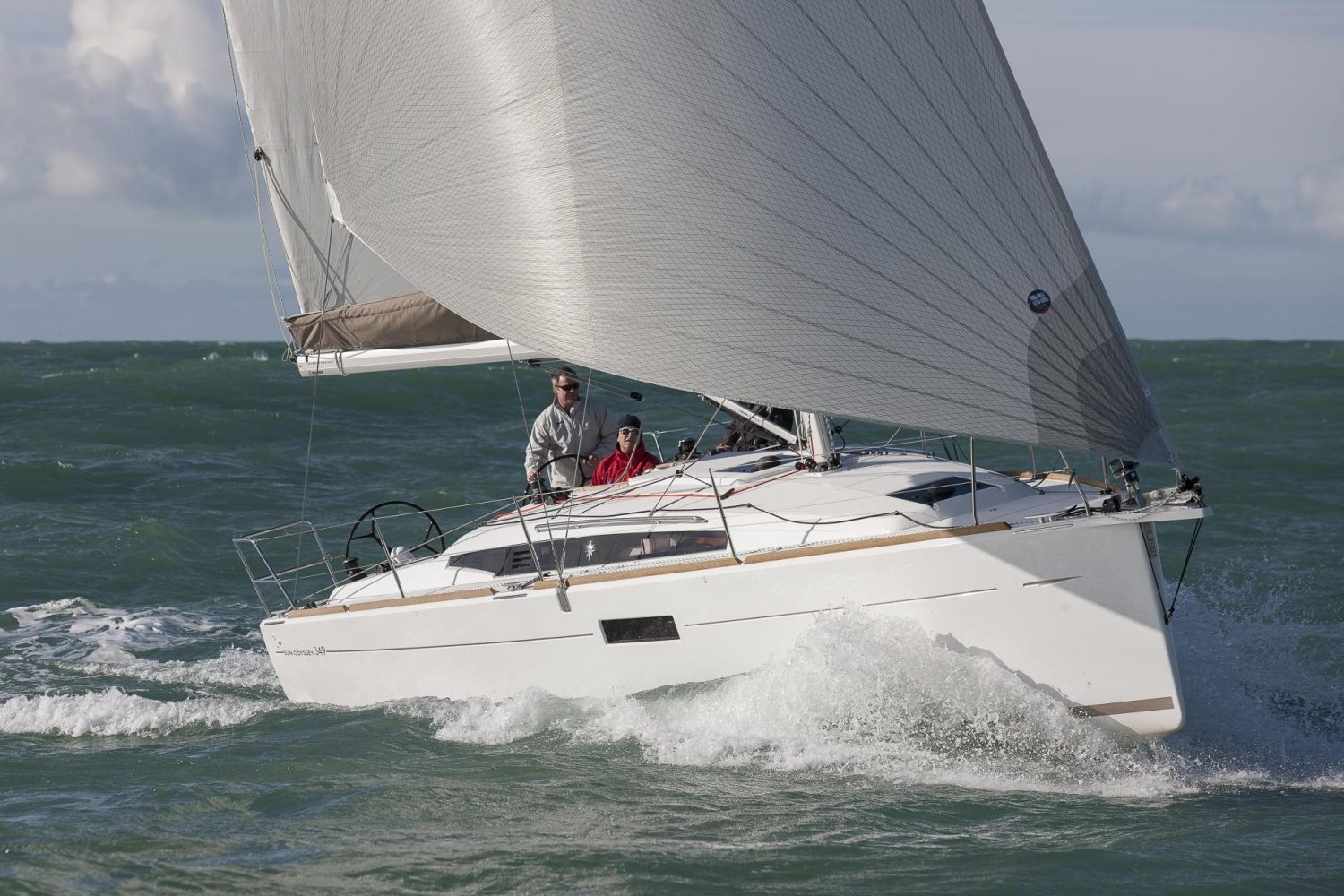 Jeanneau Sun Odyssey 349 Fast sailing quickly